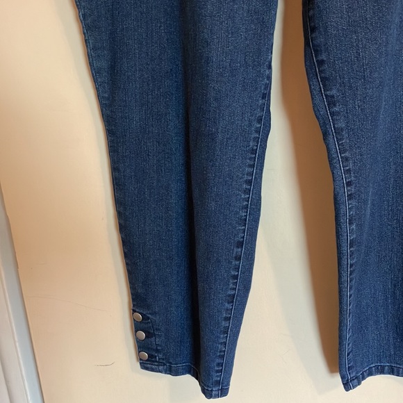 Pretty medium stonewashed studded jeans by Allison Daley, size 16, like new! - Picture 3 of 16